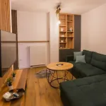 Phoenix 4*